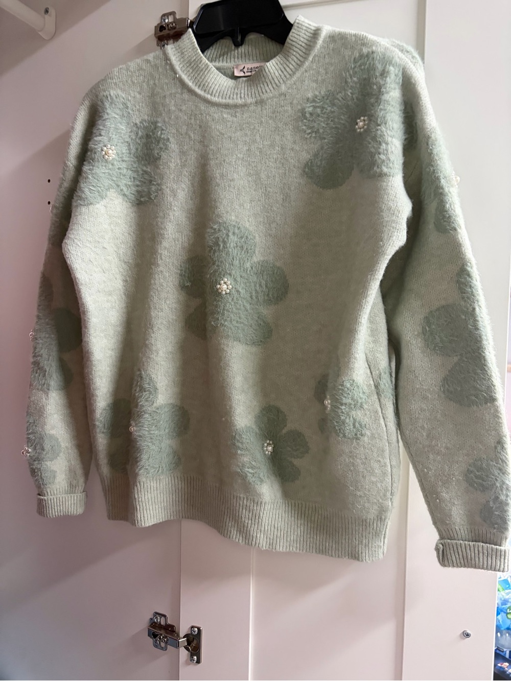 Cozy Floral Embellished Crewneck Sweater - Mint Green